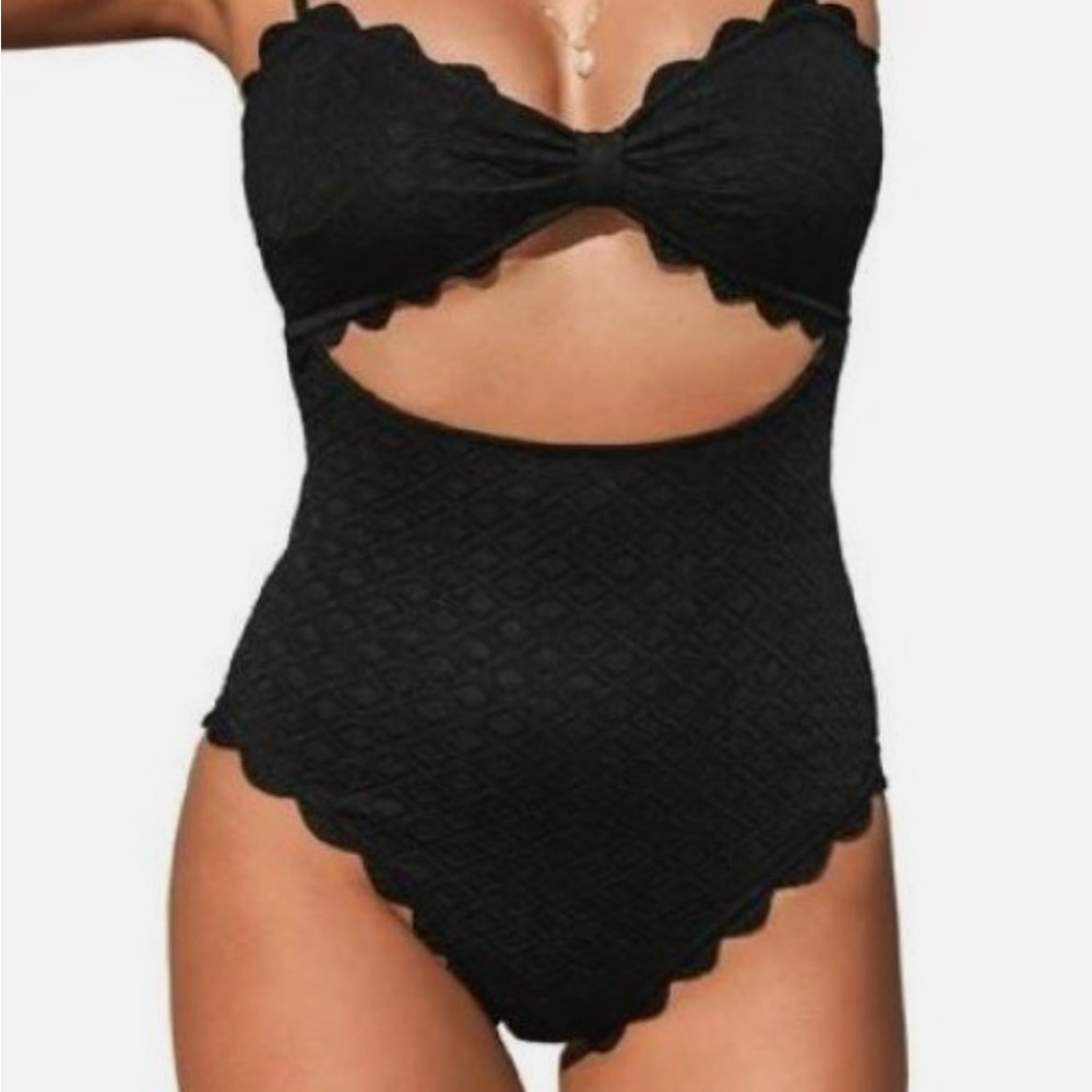 Cupshe Black Scalloped One Piece Swimsuit